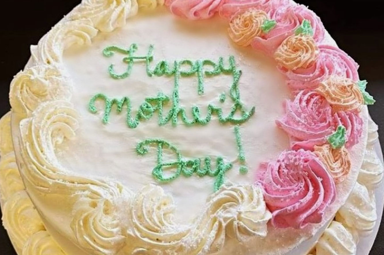 Custom-Ice-Cream-Cakes customer ice cream cakes